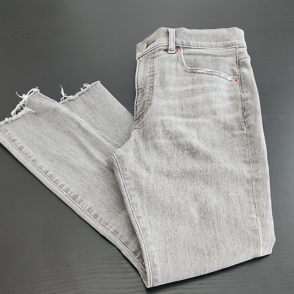 Gray Denim Skinny High Rise Cropped Jeans